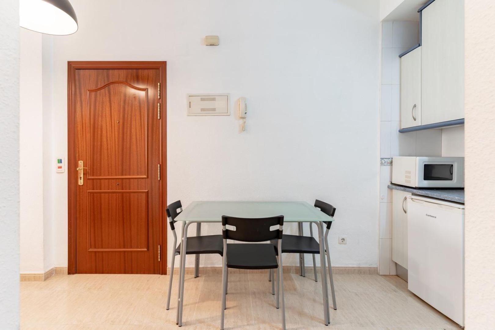 Guestready - Bella Casa En La Plaza De La Merced Málaga Eksteriør billede