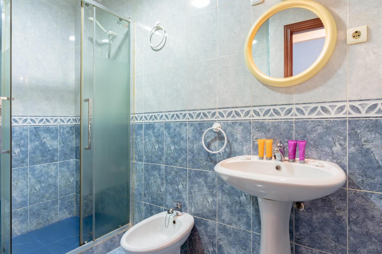 Guestready - Bella Casa En La Plaza De La Merced Málaga Eksteriør billede